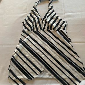 XL black and white halter swim top $5